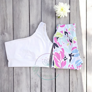 Set White Petal Top Asimétrico